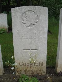 Etaples Military Cemetery - Puckett, S L